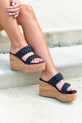 Mallory Wedge - Black - Lavish Tuscaloosa