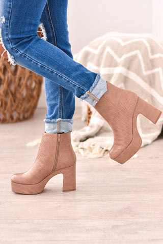 Parkside Boot - Beige - Lavish Tuscaloosa