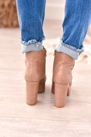 Parkside Boot - Beige - Lavish Tuscaloosa